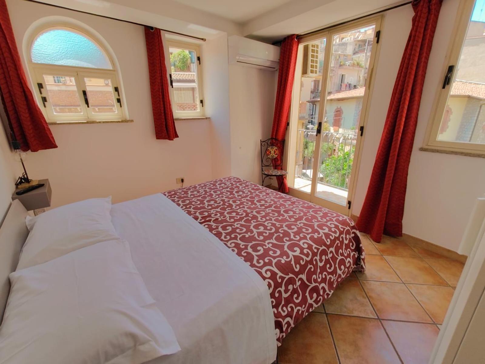 דירות טאורמינה Tao House מראה חיצוני תמונה